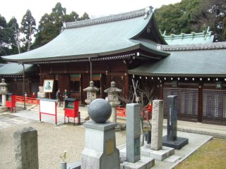 霊山護国神社1