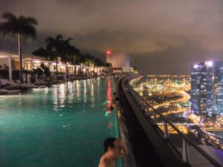 InfinityPool2