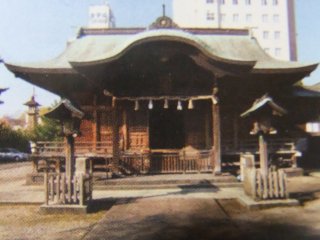 須衛都久神社1